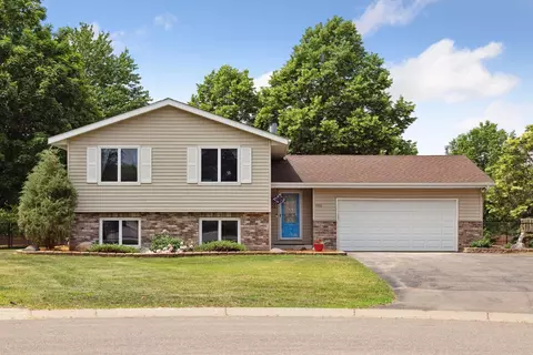 7446 170th Ct W, Rosemount, MN 55068