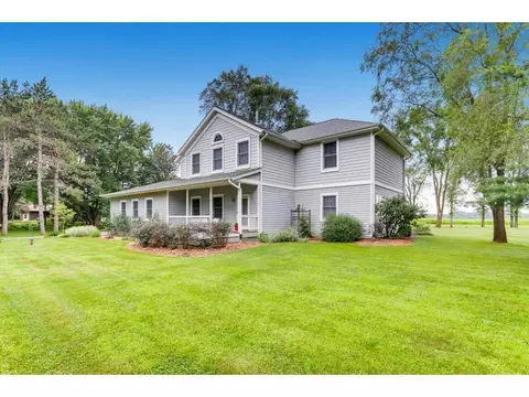 380 Croixview Dr S, Afton, MN 55001