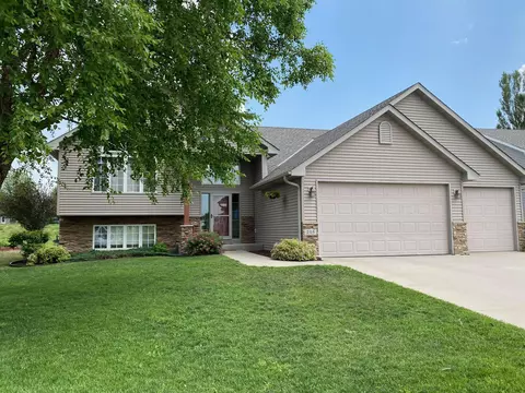 216 Art St NW, New Prague, MN 56071