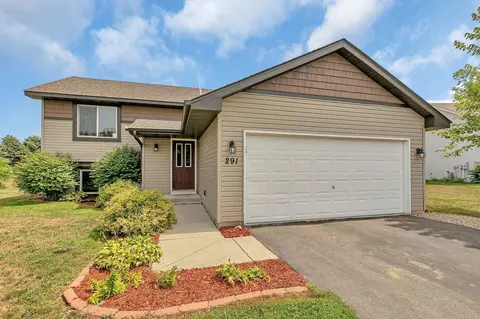 291 Waverland Ct, Waverly, MN 55390