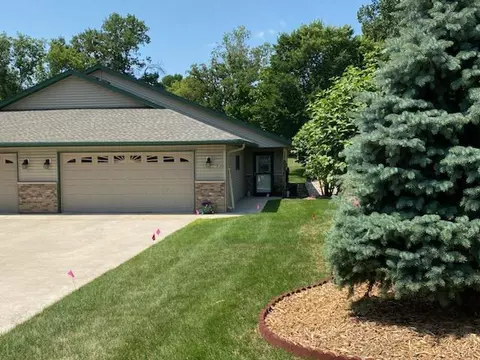 814 Park St, Alexandria, MN 56308