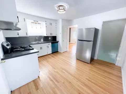 1871 Barclay St, Maplewood, MN 55109