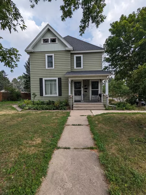 1380 Hewitt Ave, Saint Paul, MN 55104