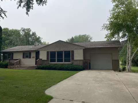 211 S Sherwood St, Ivanhoe, MN 56142
