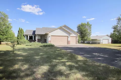 33411 Enchantment Ln, Stacy, MN 55079