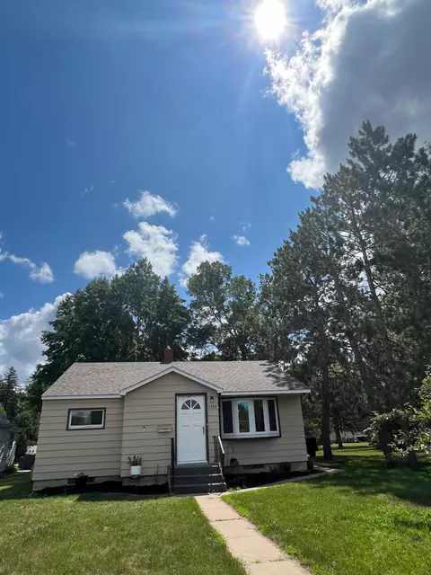 1220 6th St NE, Little Falls, MN 56345