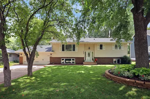 1922 Evergreen Echo, Woodbury, MN 55125