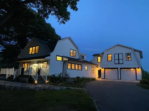 1275 Lilac Ln, Excelsior, MN 55331