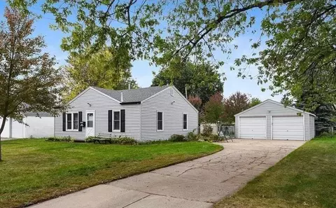 5651 Knox Ave N, Brooklyn Center, MN 55430
