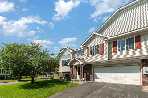 15732 Chasewood Ct, Rosemount, MN 55068