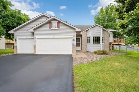 25703 Freeport Ave, Wyoming, MN 55092