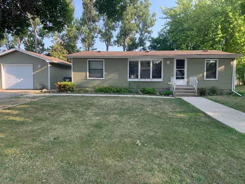 849 Mcdermott Ave, Kandiyohi, MN 56251