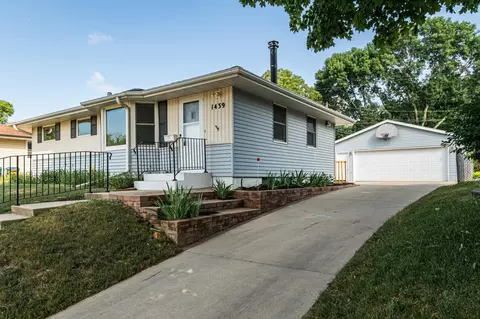 1439 Cascade St NW, Rochester, MN 55901