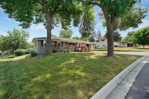 3708 Hillsboro Ave N, New Hope, MN 55427