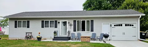 701 N Hokah St, Caledonia, MN 55921