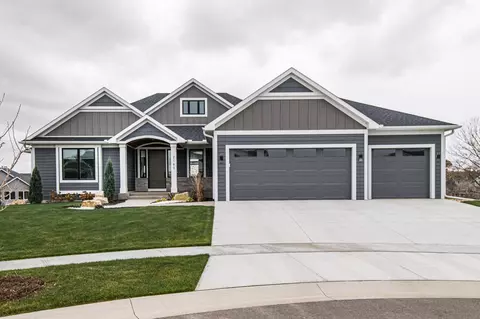 2160 Thea Ln SW, Rochester, MN 55902