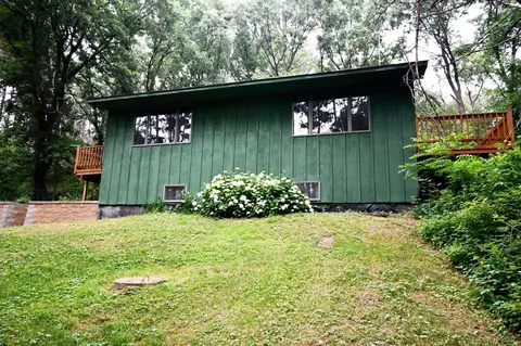 336 Plainview Dr, River Falls, WI 54022