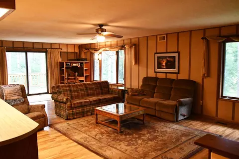 336 Plainview Dr, River Falls, WI 54022 photo 10