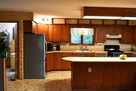 336 Plainview Dr, River Falls, WI 54022 photo 9