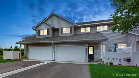 1806 Bridgewater Blvd S, Cambridge, MN 55008
