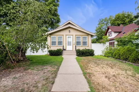 3207 Colfax Ave N, Minneapolis, MN 55412