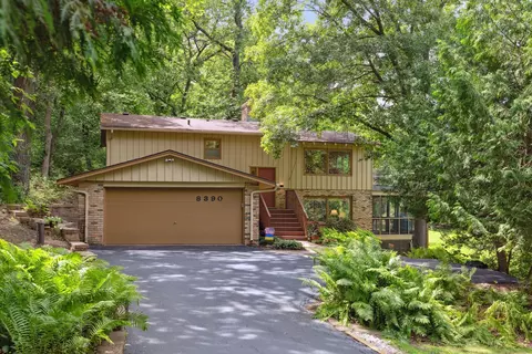 8390 Deer Pond Trl N, Lake Elmo, MN 55042