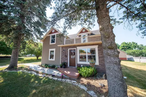 590 E 13th St, Saint Charles, MN 55972