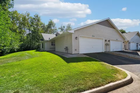8709 Norway St NW, Coon Rapids, MN 55433