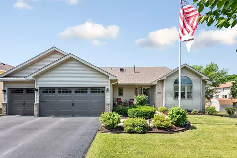 9033 Prestwick Pkwy N, Brooklyn Park, MN 55443