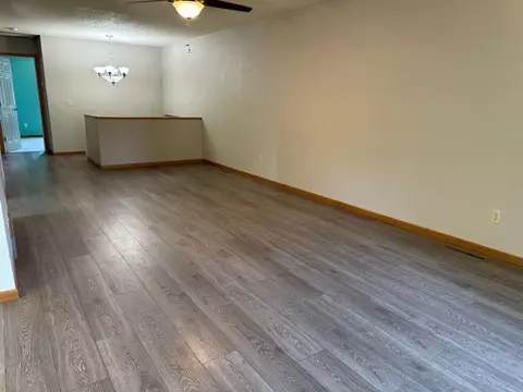 532 River Bluff Dr, Windom, MN 56101 photo 9