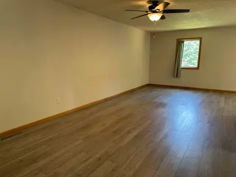 532 River Bluff Dr, Windom, MN 56101 photo 8