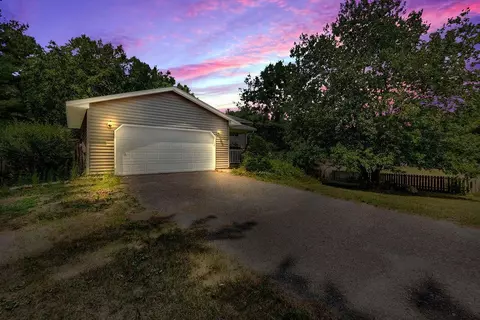 18000 Eidelweiss St NW, Andover, MN 55304
