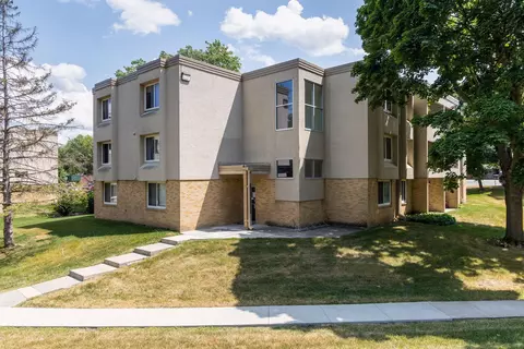 1911 Viking Dr NW #34, Rochester, MN 55901