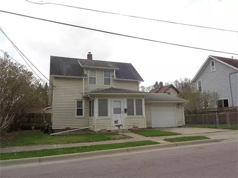 9 Lind St, Faribault, MN 55021