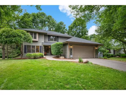 19320 Vine Ridge Rd, Shorewood, MN 55331