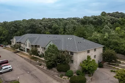 1919 Deerhaven Ln NE #9, Rochester, MN 55906