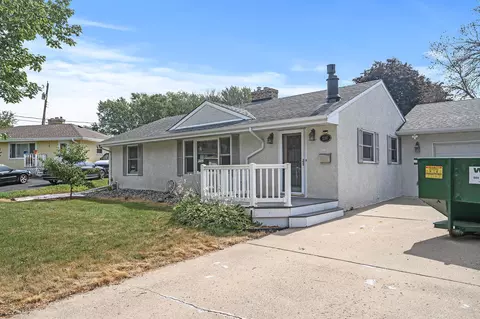 206 Reid Ln, South Saint Paul, MN 55075