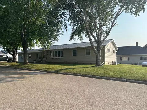 105 2nd St N, Hoffman, MN 56339