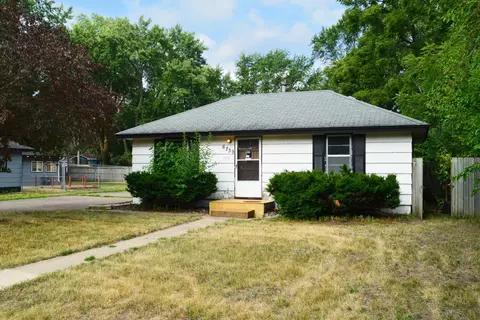 6739 Perry Ave N, Brooklyn Center, MN 55429
