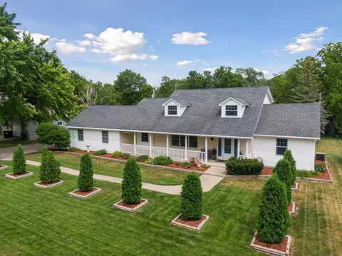 757 Clark Ave, Gibbon, MN 55335