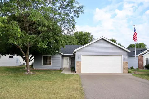 1131 Willow Pond Dr, Waite Park, MN 56387