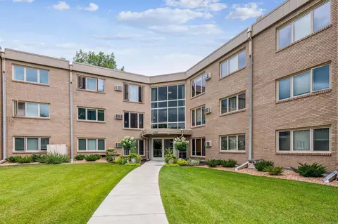 4350 Brookside Ct #115, Edina, MN 55436