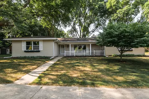 1924 6th St SW, Rochester, MN 55902