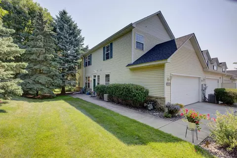 14335 Banyan Ln, Rosemount, MN 55068