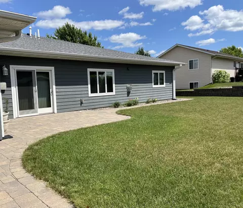 400 Riverbluff Dr, Windom, MN 56101 photo 36