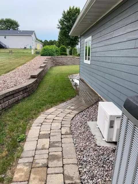 400 Riverbluff Dr, Windom, MN 56101 photo 32