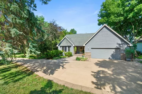 1700 Bollum Cir, Long Lake, MN 55356