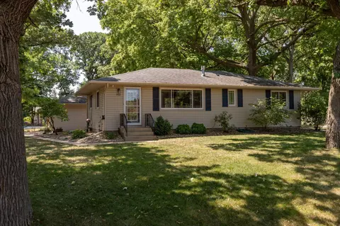 302 17th St SW, Rochester, MN 55902
