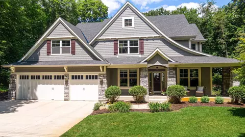 4815 Suburban Dr, Shorewood, MN 55331