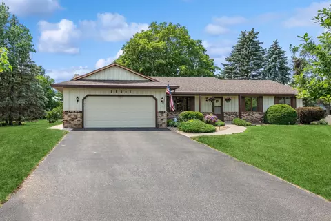 15681 Heywood Ct, Apple Valley, MN 55124